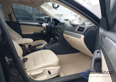 2013 Volkswagen Jetta Se z USA, uszkodzony, nr VIN 3VWDP7AJ9DM213364